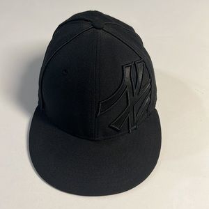 *New Era NY Yankees Black Hat 59Fifty 7 1/4